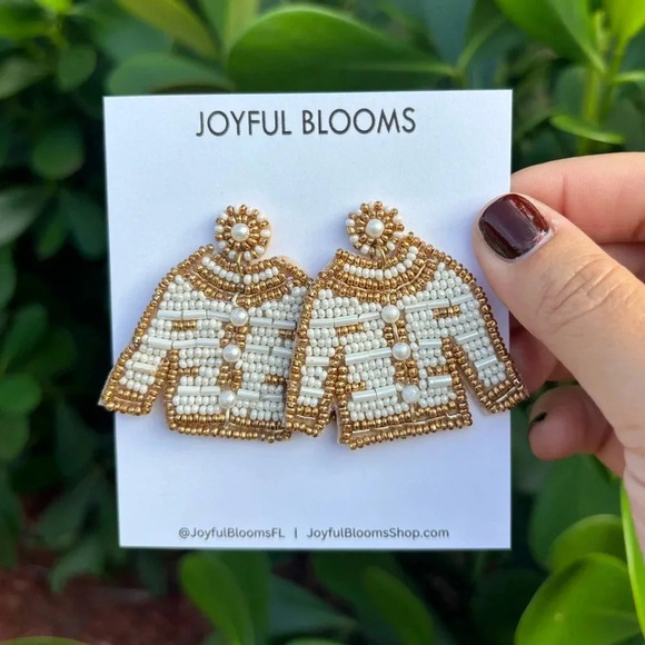 Winter Pullover Sweater Earrings |  Small Seed Beaded Earrings | preppy - Picture 3 of 5